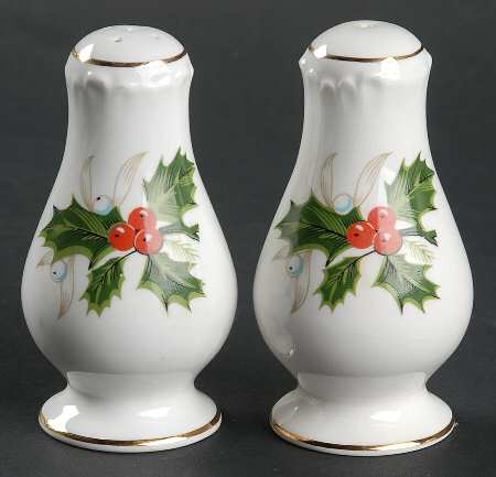Noel (Holly Backstamp, Scalloped) Salt & Pepper Set