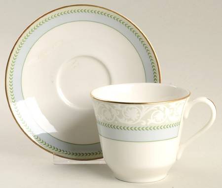Etienne (Gold Trim) Flat Cup & Saucer Set