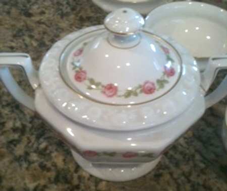 R840 Sugar Bowl & Lid