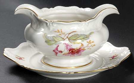 01157 Gravy Boat with Attached Underplate