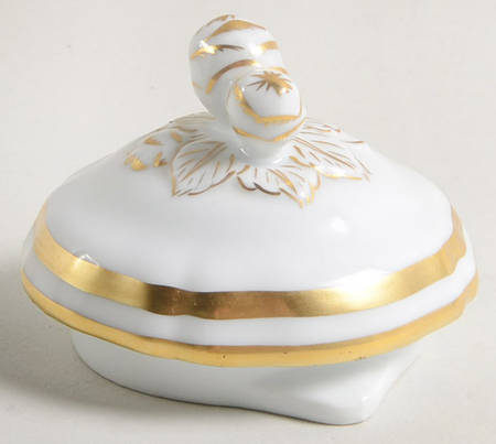 Marie Antoinette Gold on White Lid for Coffee Pot