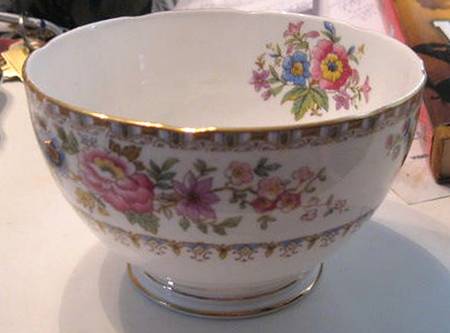 Malvern (Scalloped) Cranberry Bowl