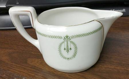 R851 Creamer