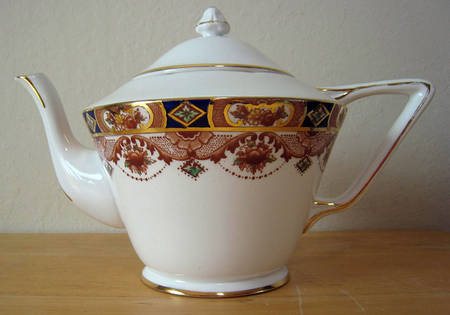 Carina Teapot & Lid