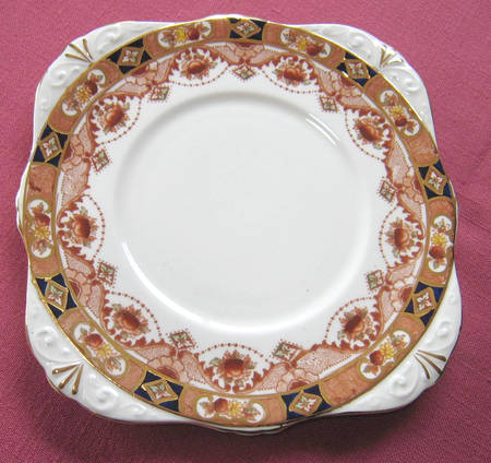 Carina Square Handled Cake Plate
