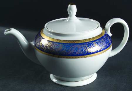 Dynasty (Introduced in 2000) Teapot & Lid