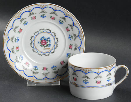 D'Artois Flat Cup & Saucer Set