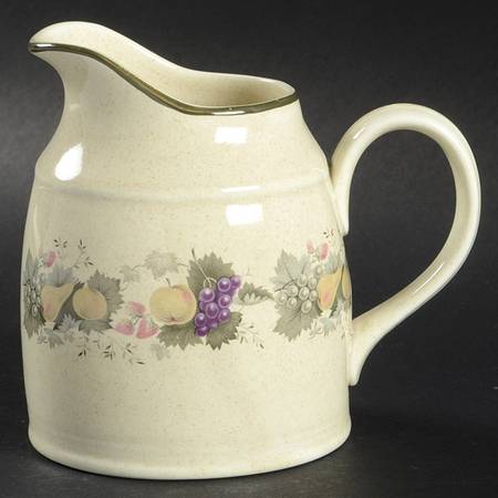 Harvest Garland 12 Oz Pitcher