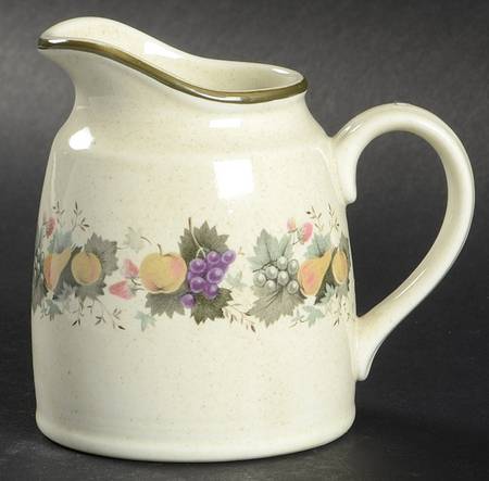 Harvest Garland Creamer