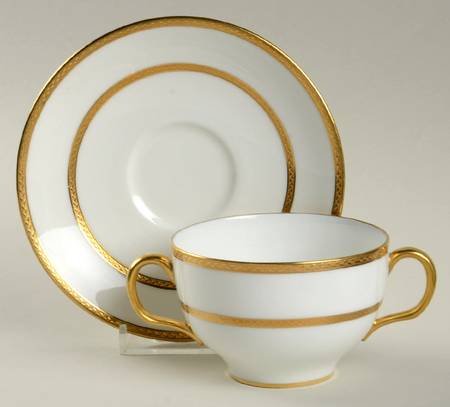 RA6954 Flat Bouillon Cup & Saucer