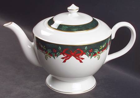 Holly Ribbons Green Teapot & Lid