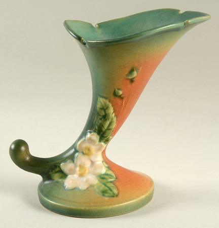 White Rose (Brown, Terra Cotta and Green) 8" Cornucopia