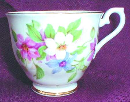 ROA67 Footed Cup