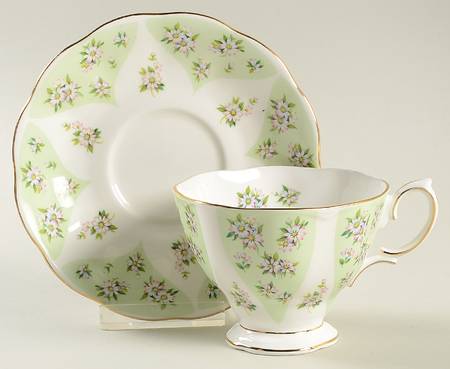 Debutante Series Footed Cup & Saucer Set