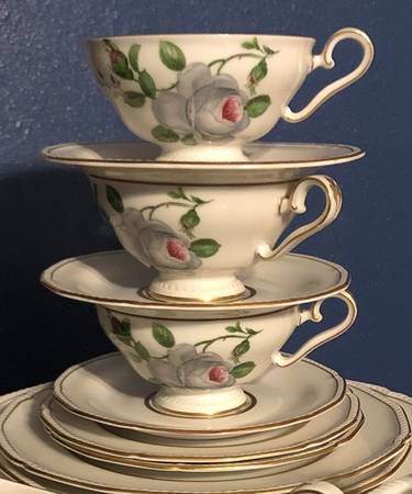 ROT166 Footed Cup & Saucer Set