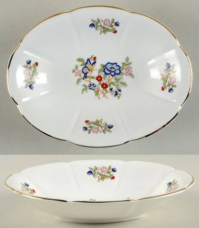 Harmony Giftware Scalloped Oyster Dish