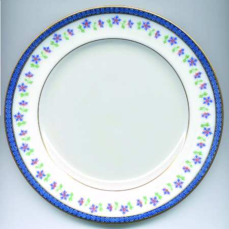 E8266 by Royal Doulton