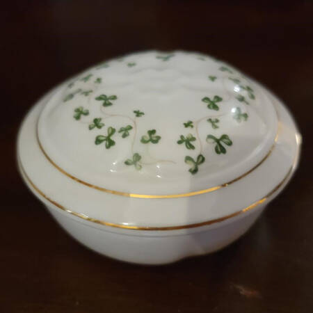 Trellis Shamrock Giftware 3" Round Box & Lid