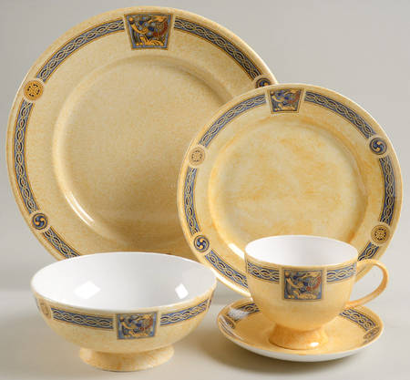Irish Treasure Collection 5 Piece Place Setting by Royal Tara