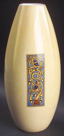 Irish Treasure Collection 9" O'Neil Vase