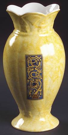Irish Treasure Collection 10" Sculptured Vase