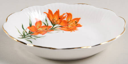 Prairie Lily (Ribbed, Gold Trim) Shell Shaped Dish
