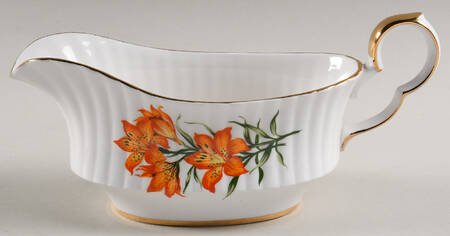 Prairie Lily (Ribbed, Gold Trim) Gravy Boat