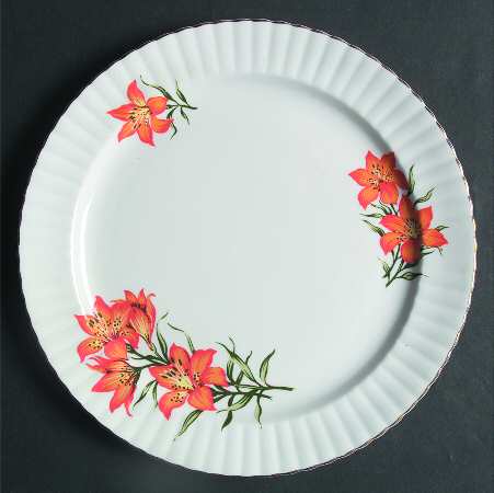 Prairie Lily (Ribbed, Gold Trim) by Royal Windsor