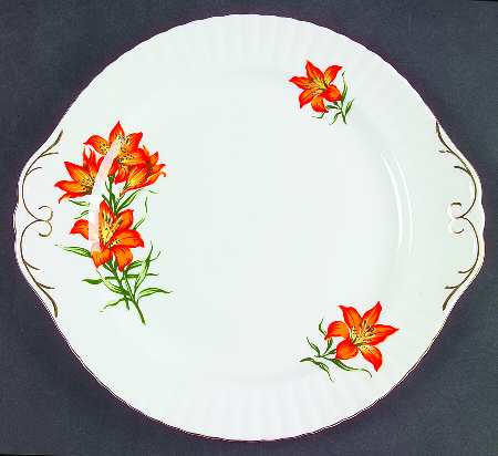 Prairie Lily (Ribbed, Gold Trim) Handled Cake Plate