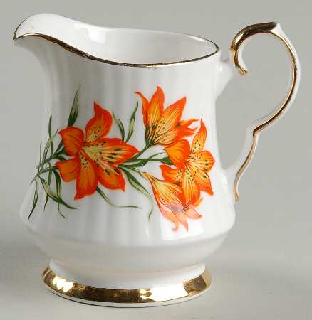 Prairie Lily (Ribbed, Gold Trim) Creamer