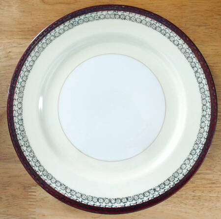 REG10 Dinner Plate