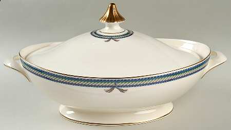 Cordeliere Oval Covered Vegetable