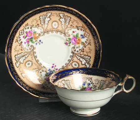 T1612 Footed Cup & Saucer Set