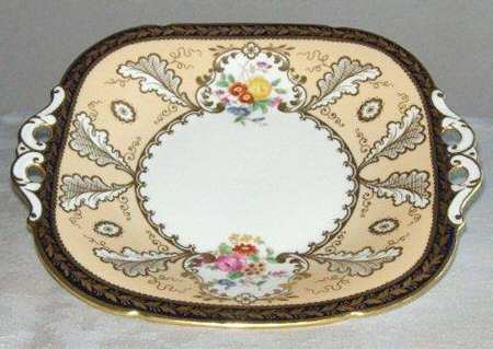 T1612 Square Handled Cake Plate