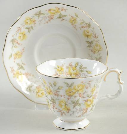 Rose Chintz Series Footed Cup & Saucer Set