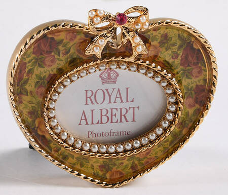 Old Country Roses Chintz Collection Jeweled Heart Picture Frame