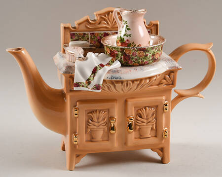 Old Country Roses Chintz Collection Figural Teapot & Lid