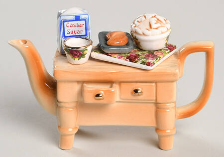 Old Country Roses Chintz Collection Mini Figural Teapot & Lid