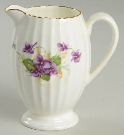 Violet (Fluted) Mini Creamer