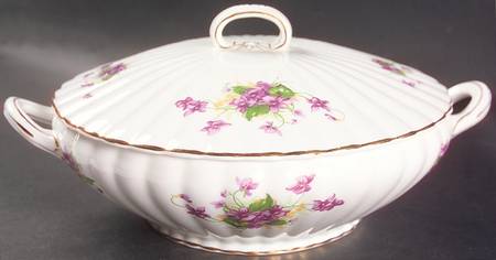 Violet (Fluted) Round Covered Vegetable