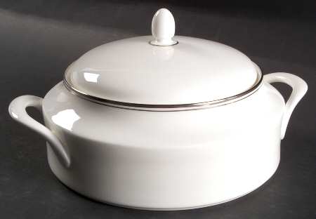 Concord Platinum (Paladio Shape) Round Covered Vegetable