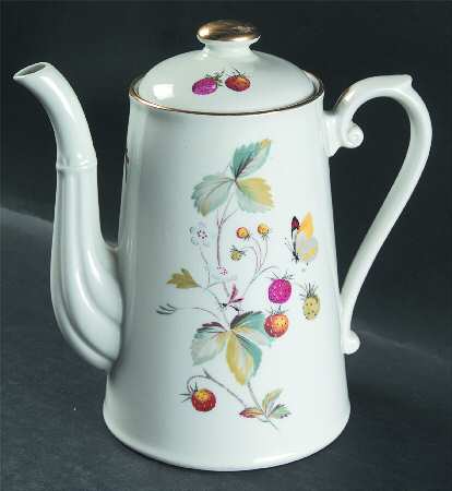 Strawberry Fair (Oven To Table, Gold) Coffee Pot & Lid