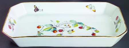 Strawberry Fair (Oven To Table, Gold) 14" Rectangular Baker
