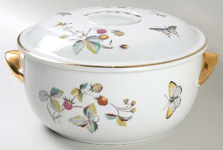 Strawberry Fair (Oven To Table, Gold) 1 Qt Round Covered Casserole