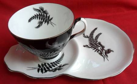 Night and Day (Scalloped) Snack Plate & Cup Set