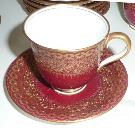 HB3287 Footed Cup & Saucer Set