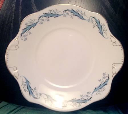 RTA17 Handled Cake Plate