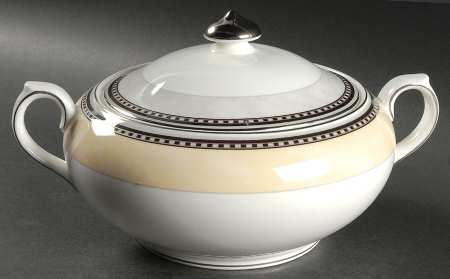 Langley Round Covered Vegetable