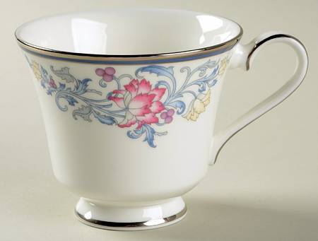 Canterbury Footed Cup