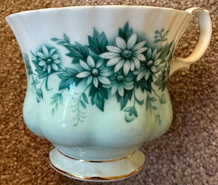 Melody Series Footed Cup